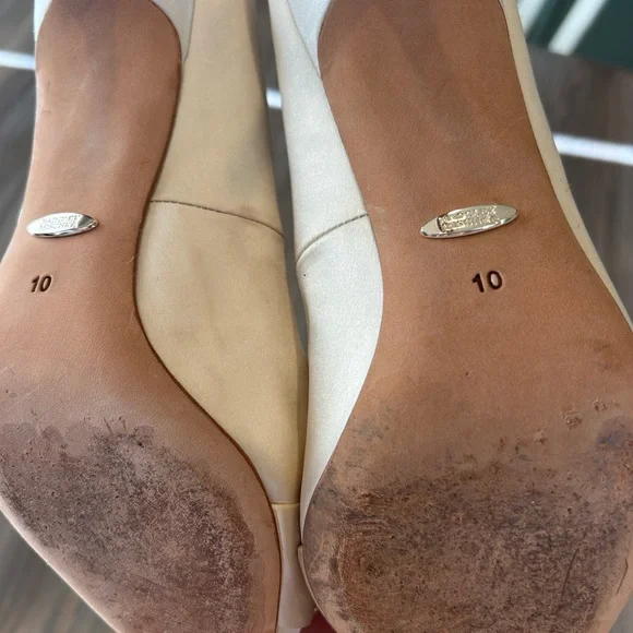 Badgley Mischka Devi Pointed Pump Cream Heels With Crystal Embellishment Size 10 - Picture 8 of 9